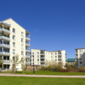 Combien coûte le nettoyage d’une façade de copropriété ? Prix et facteurs à connaître